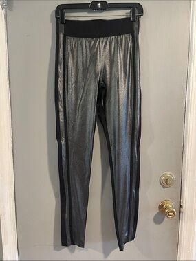 No Ka Oi Metallic‎ Silver High-Waist Leggings with Side Stripe
